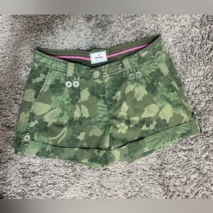 American Eagle outfitters cotton green floral low rise shorts women’s size 0
